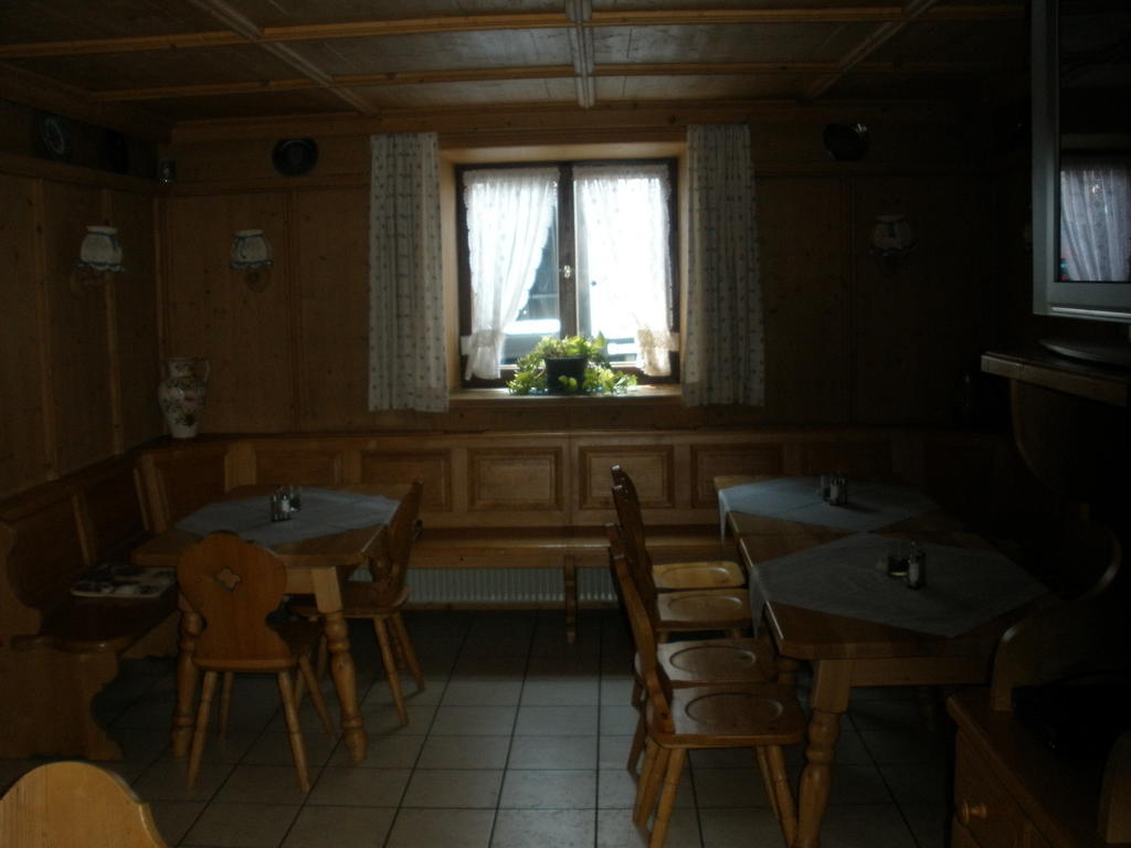 Hotel Alpengasthof zur Loisach Grossweil Exterior foto